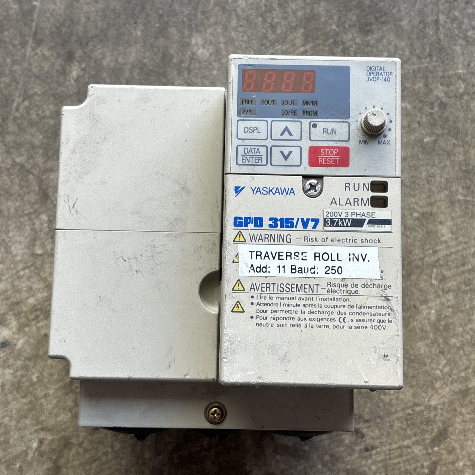 Yaskawa CIMR V7AM23P7 VS Drive GPD 315/V7 200 230V 50 60Hz0