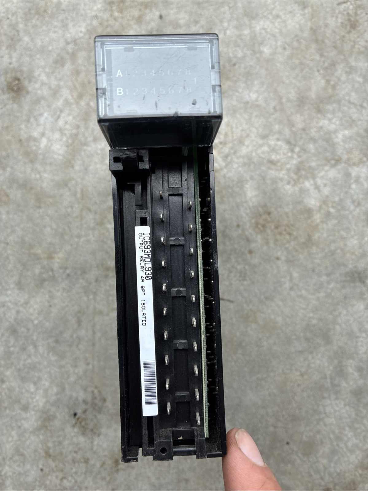 GE FANUC OUTPUT RELAY 4A 8PT ISOLATED IC693MDL930E1