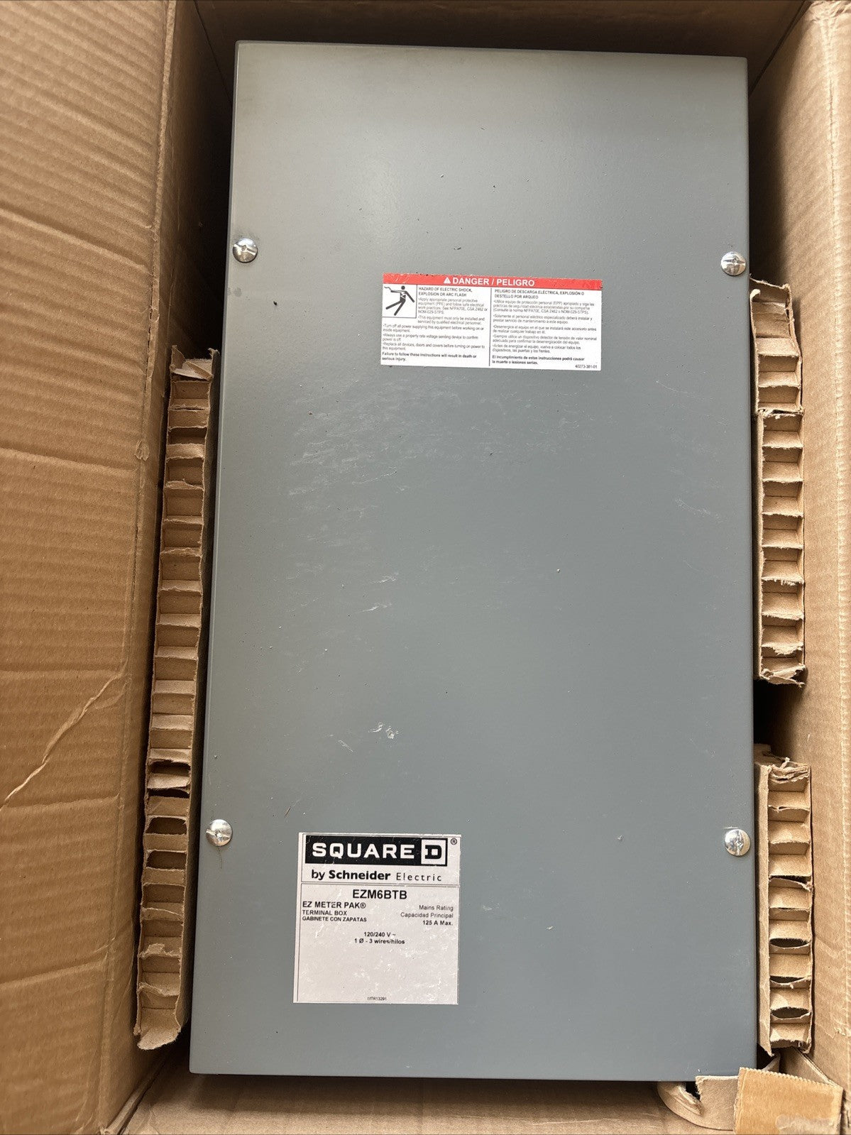 Square D/Schneider Electric EZM Branch Terminal Box EZM6BTB 125A, 120/140 V~1