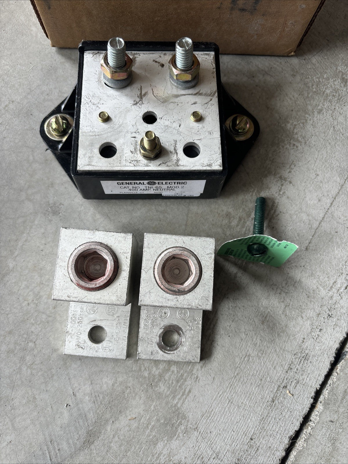TNI65 GE 400A Neutral Kit NEW INVENTORY2