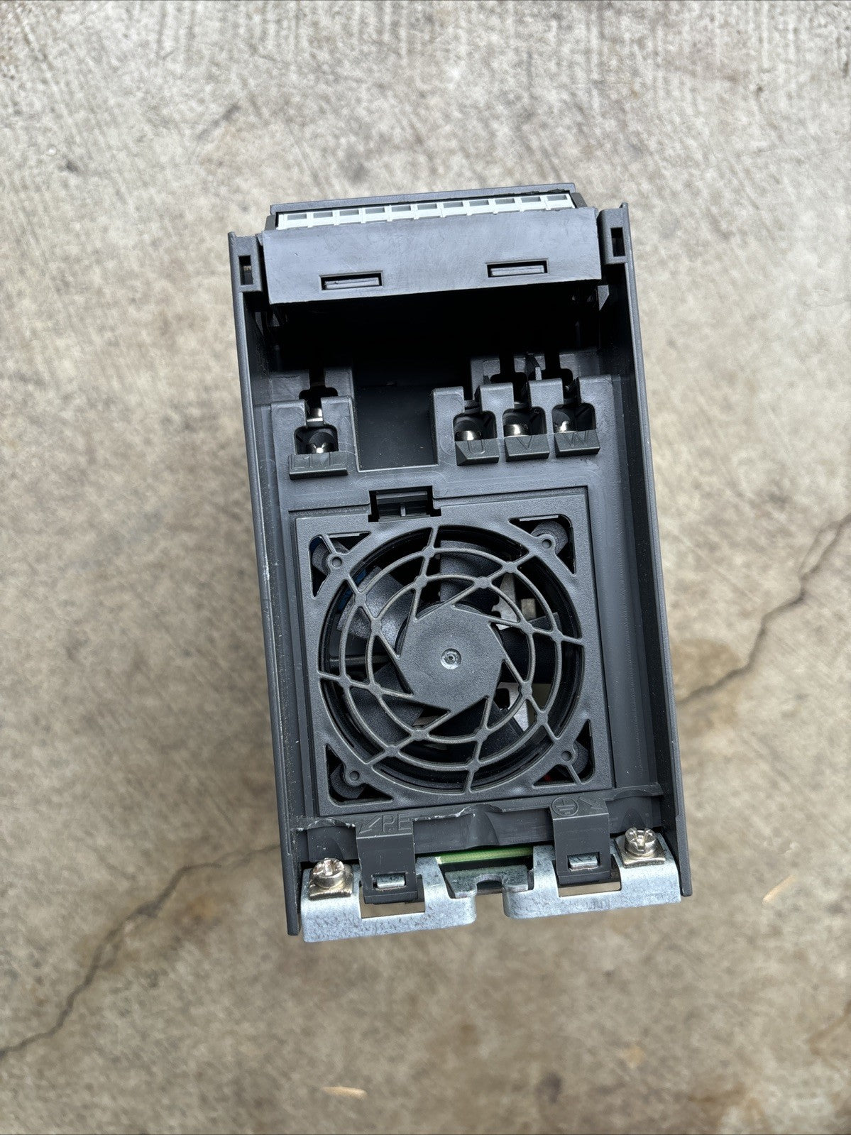 1 pcs SIEMENS 6SE6440 2UD21 5AA1 MICROMASTER 440 DRIVE2