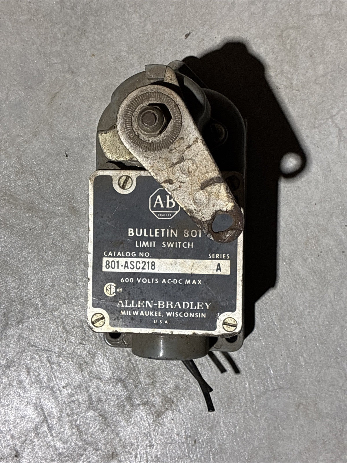 Allen Bradley 801 ASC218 Limit Switch 1.2 6 Amp 120 600V  USED0