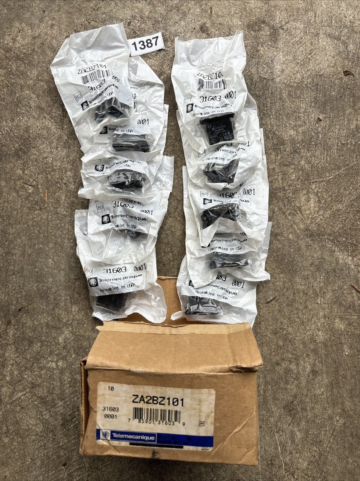 TELEMECANIQUE ZA2BZ101 10 AMP 400V PILOT LIGHT BODY AND CONTACT Lot Of 100