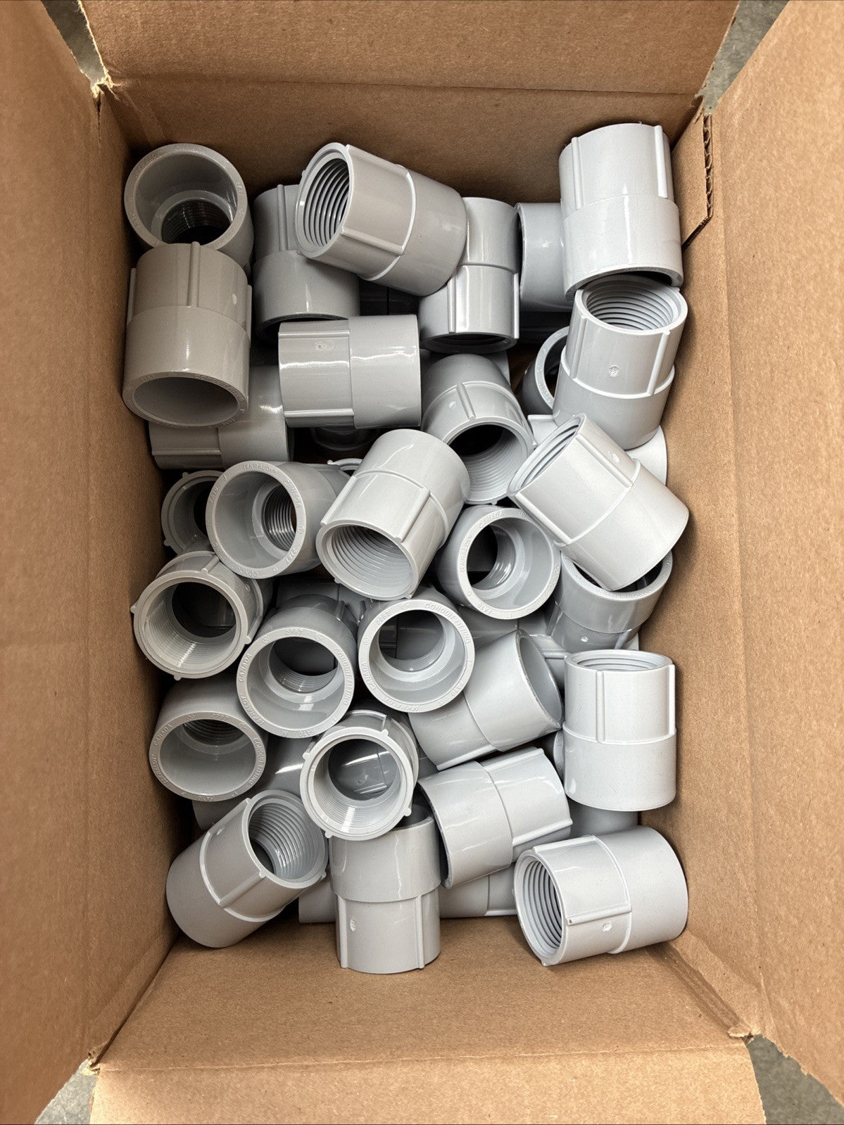 Lot of 50 New Kraloy FA10 1" PVC Female Adapters 0780721