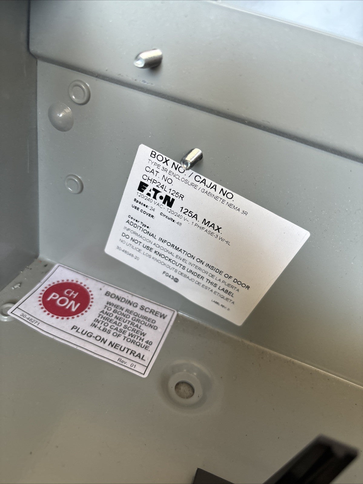 Eaton CHP24L125R Load Center Main Lug 125A 120/240V 1 P 24 Spaces 48 Circuits3