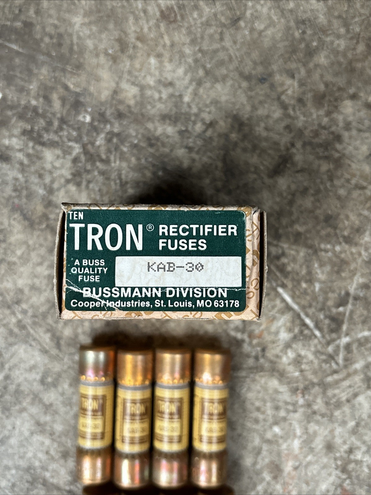 Lot Of 8 Bussmann Tron KAB 30 Fuses 30A1