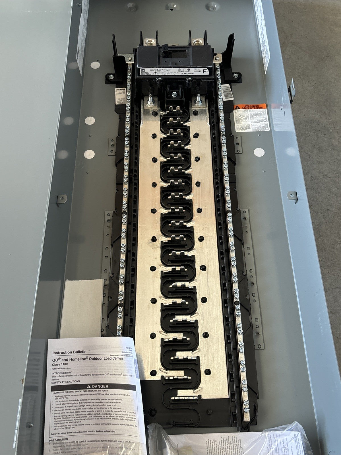 Square D BXH40RA QO Load Center 225A 120/240V 3Ph 50/60 Hz Nema 3R Rainproof6