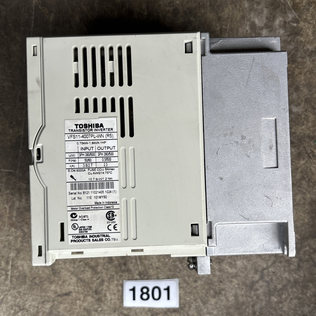 TOSHIBA VFS11 4007PL WN (R5) TRANSISTOR INVERTER 1HP (H) MISSING KNOB/SCREW4