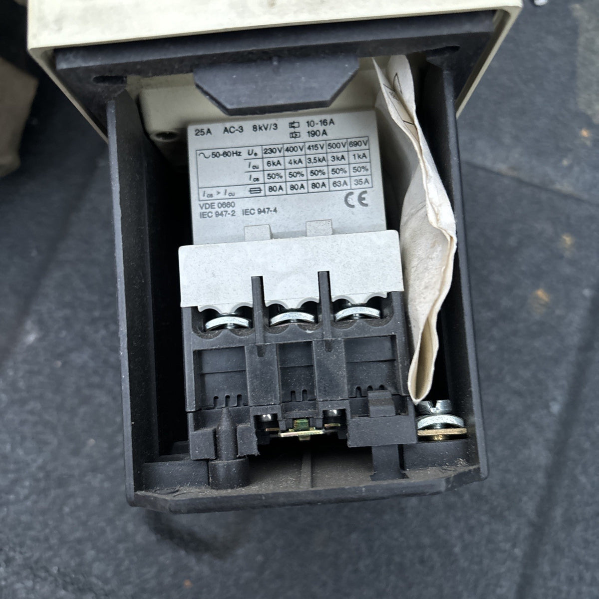 Cutler Hammer C799FP55 Flush Mount Plate For A302 Manual Starters2