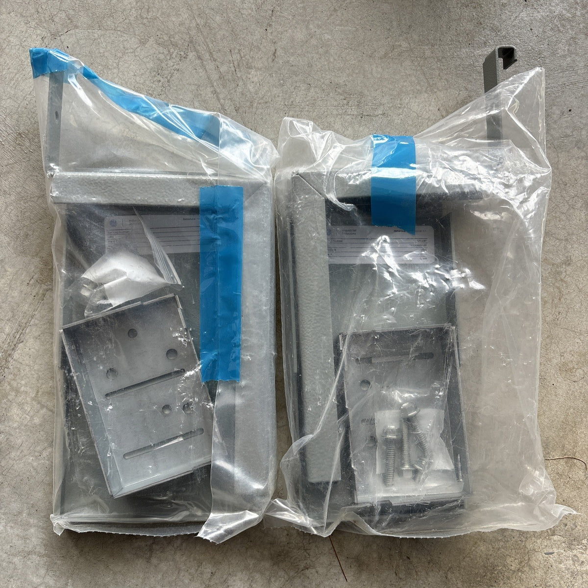 Lot Of 2 ABB SR1XBF ReliaGear neXT 1 XT1 Mounting Kit Blank/Filler NEW0