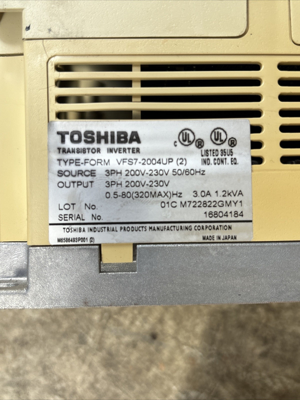 Toshiba VFS7 2004UP Transistor Invertor 3 Phase 3 Amp 200 230 Volts4