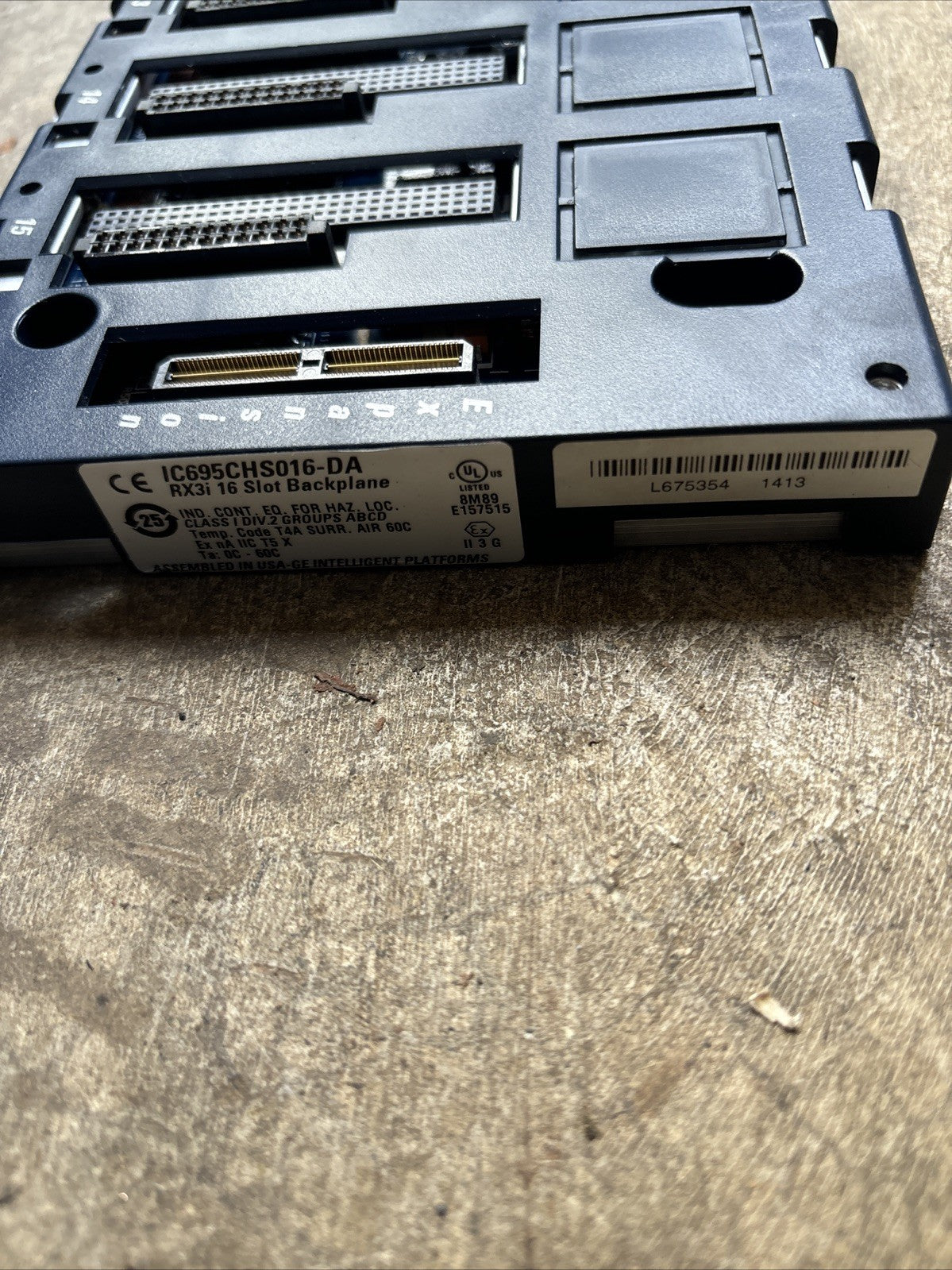 GE Fanuc IC695CHS016-DA PLC RACK 16 Slot Backplane1