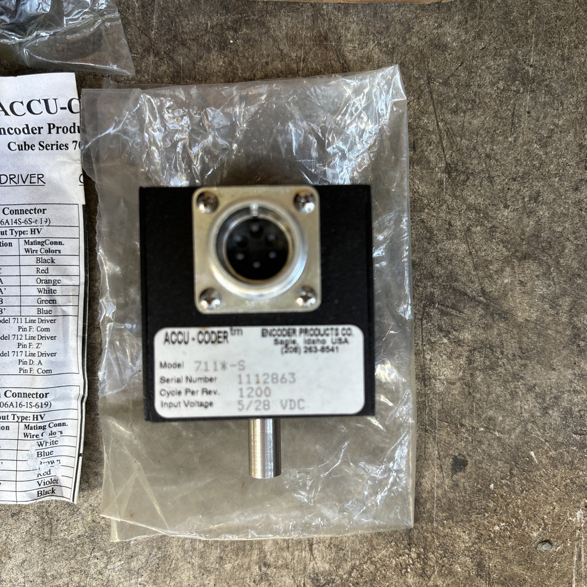 NEW ACCU CODER No box 711 S INCREMENTAL SHAFT ENCODER, 711* 5 28 VDC 6 PINS1