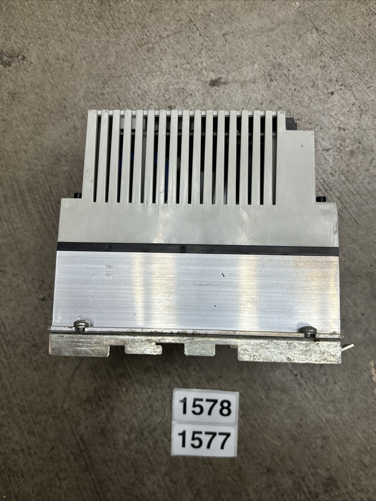 AC TECH SF210 VARIABLE SPEED DRIVE 1HP 208/240V 3PH (3F3)2