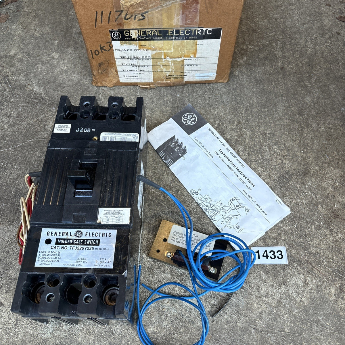 New Old Stock GE TFJ226Y225 Molded Case Switch 225 amp 2 Pole 600 volt w/ UVR0