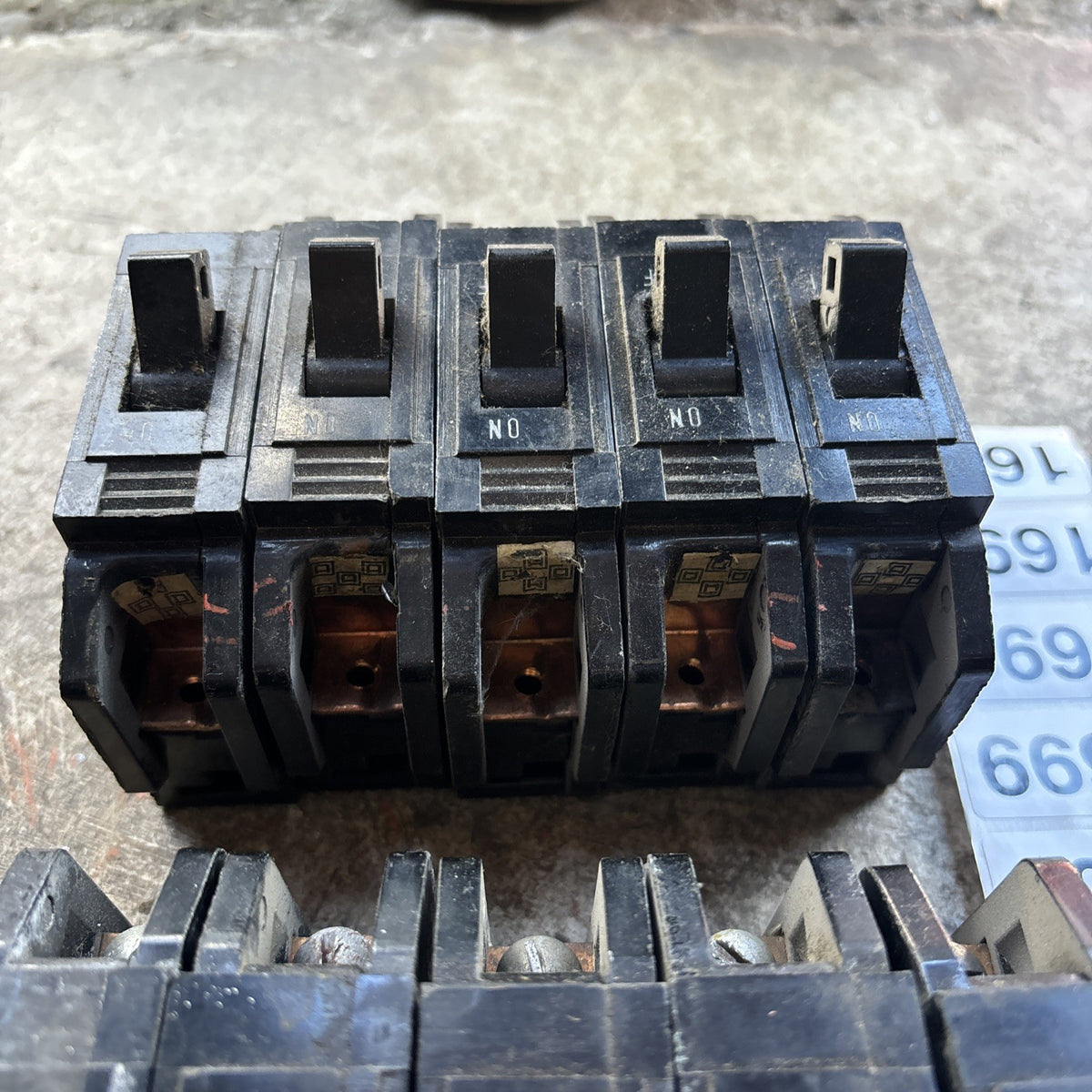 Lot Of 10 SQUARE3 D  TYPE  QB /  991120  / 20AMP/USE(33C3UP4