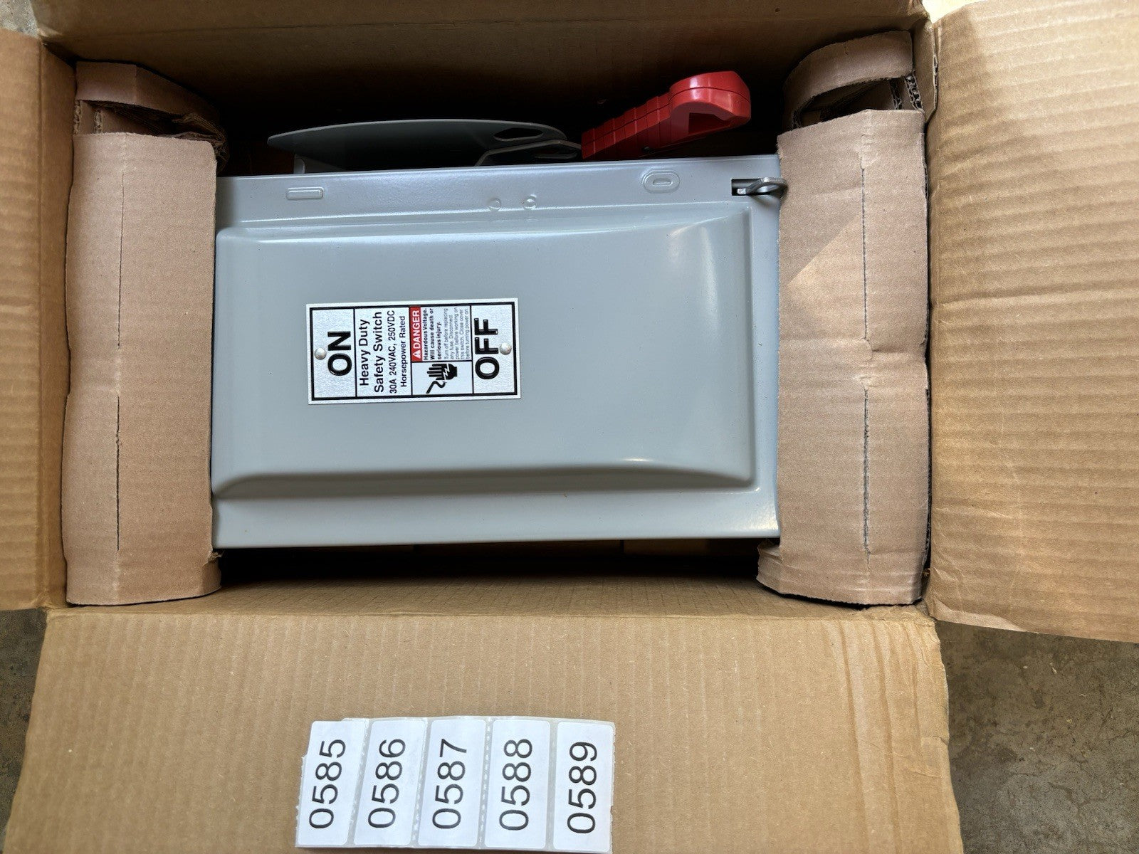 Siemens HF221N Heavy Duty Safety Switch New Never Used 30amp1