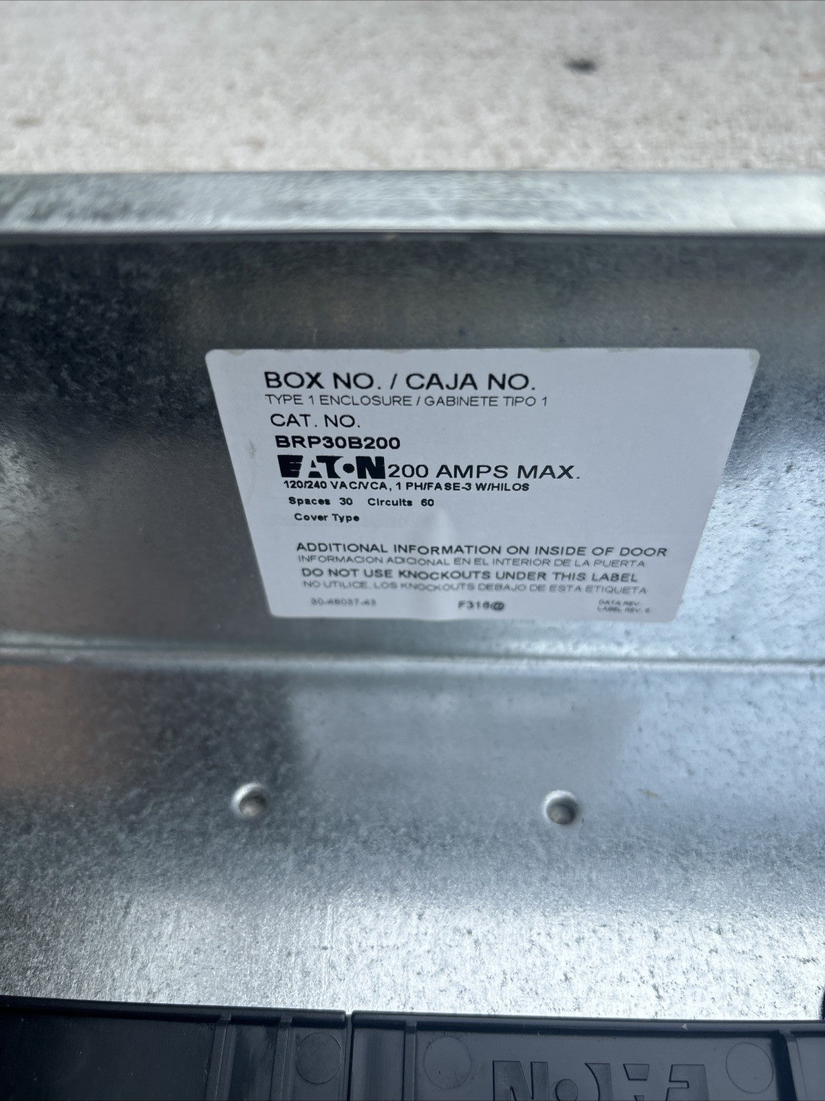 Eaton BRP30B200 30-Space Main Breaker Center Panel 200A No Cover1