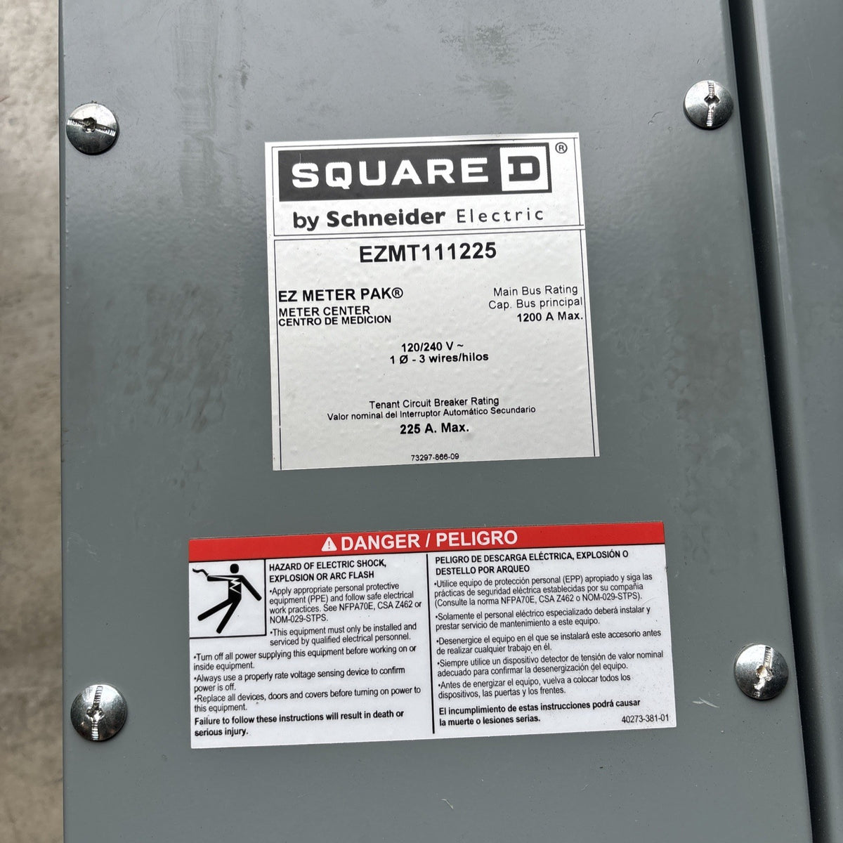 SQUARE D EZMT111225 1 PH 1200A Bus Ringed 225A EZM Meter w/ Test Bypass1