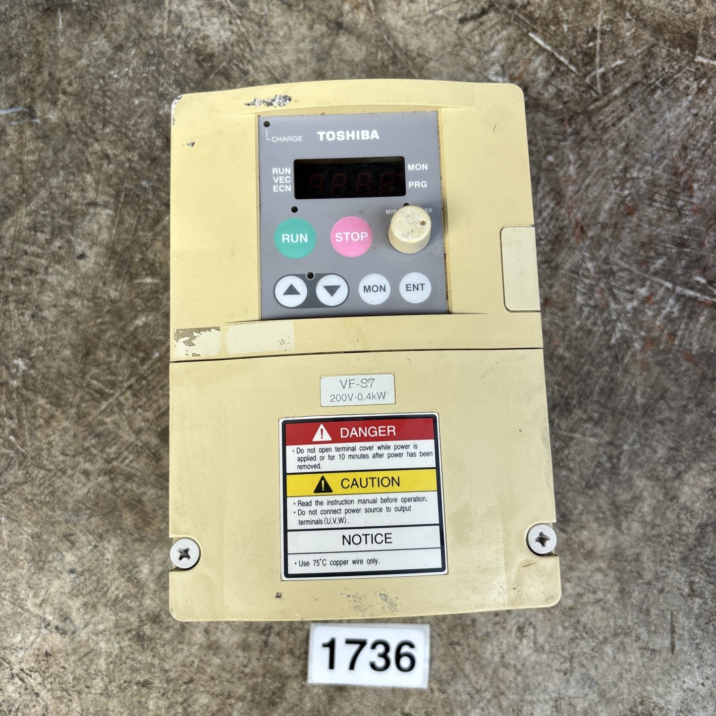 Toshiba VFS7 2004UP Transistor Invertor 3 Phase 3 Amp 200 230 Volts Works Read0