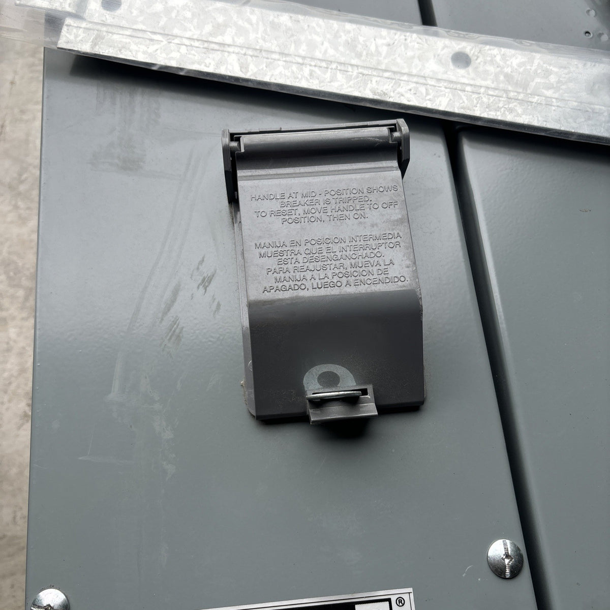SQUARE D EZMT111225 1 PH 1200A Bus Ringed 225A EZM Meter w/ Test Bypass5