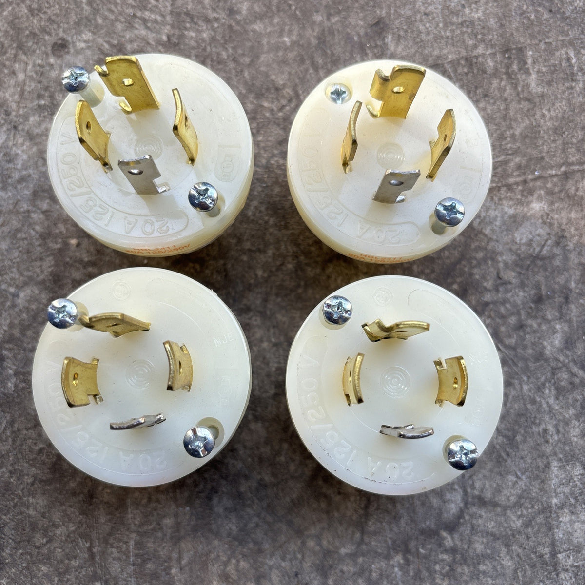 Hubbell HBL2411 Twist Lock Plug 3P/4W 125/250V NEMA L14 20P Lot Of 41