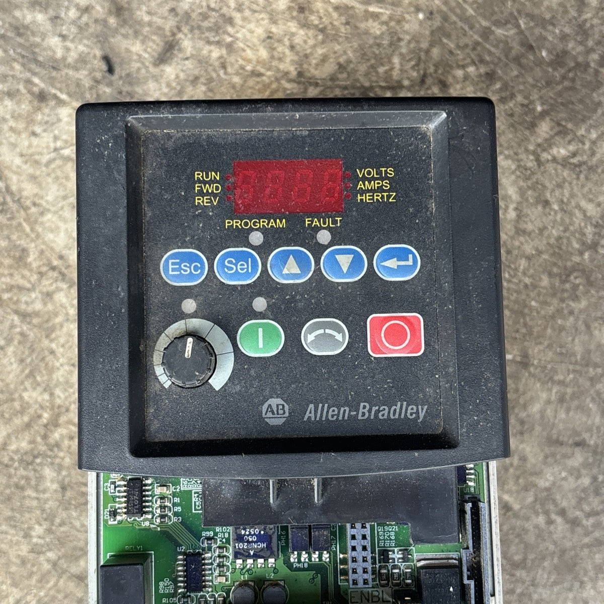 Allen Bradley Powerflex 40 22B D2P3N104 1.0HP AC drive, 380v 480v1