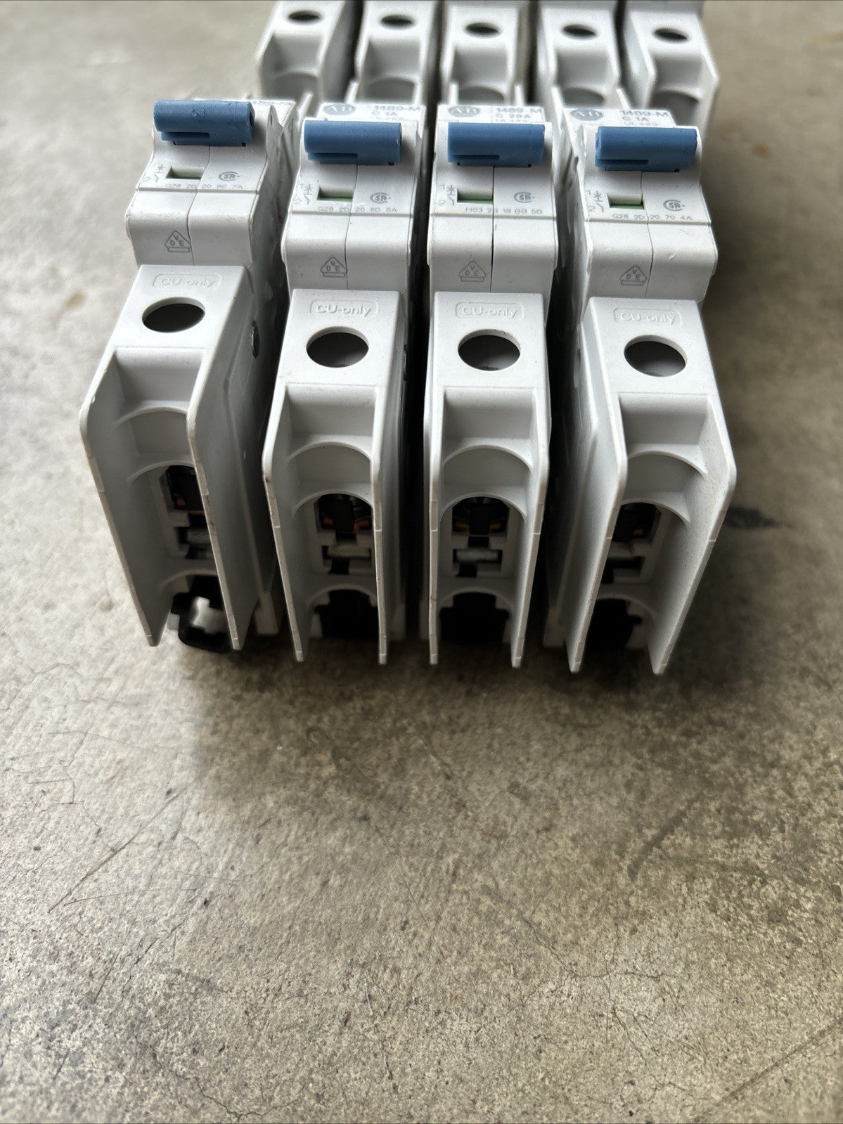 Allen Bradley 1489 M1C010 Circuit Breaker 1 Pole 1 Amp 277VAC Ser. D Lot Of 94