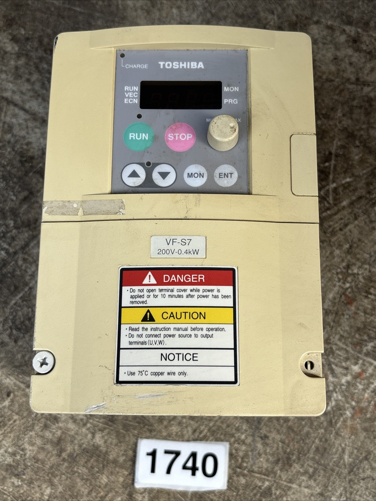 Toshiba VFS7 2004UP Transistor Invertor 3 Phase 3 Amp 200 230 Volts Works Read0