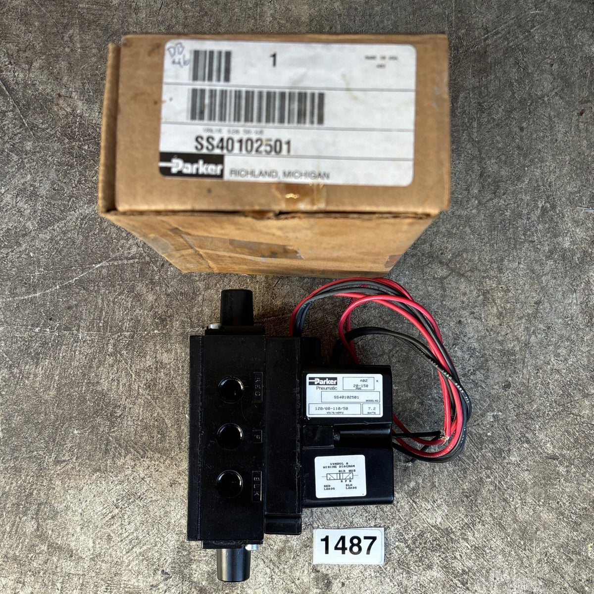 NEW PARKER SS40102501 PNEUMATIC SOLENOID VALVE 120VAC 150PSI NEW0