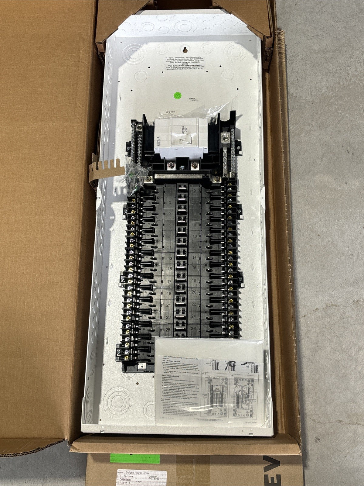 Leviton 01B LP320 MB Indoor Load Center, 30 Spaces, 200 Amp Main Breaker W/Door3
