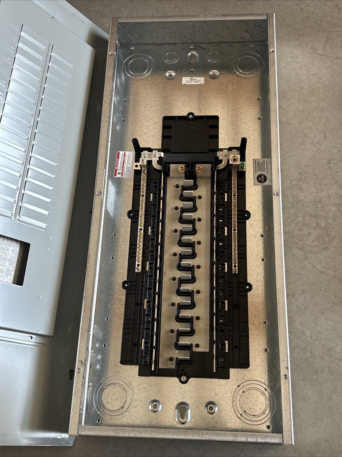 Eaton BRP30B150R Loadcenter 150A Main Breaker NEMA 3R 30 Space 60 Circuit3