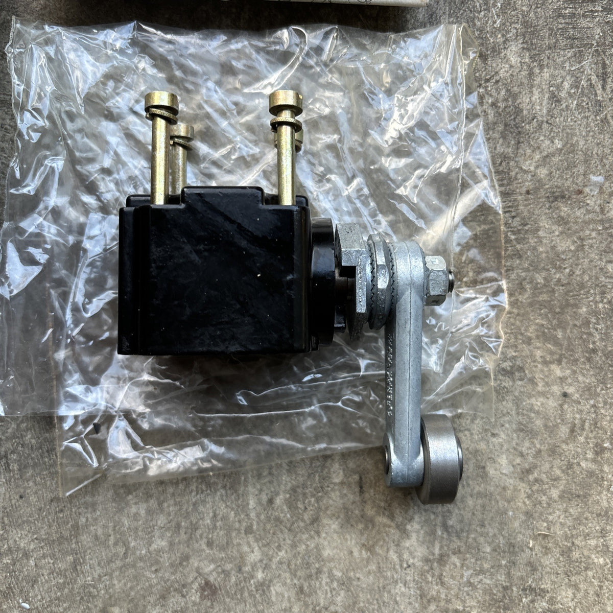 NEW IN BOX HONEYWELL 9PA14 MICROSWITCH MICRO LIMIT SWITCH HEAD2