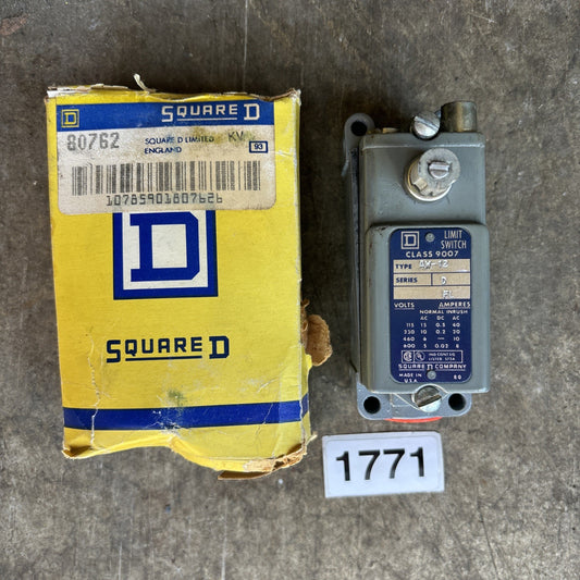 NEW SQUARE D 9007 AW 12/D LIMIT SWITCH 600VAC 8A 80762 *READ*0