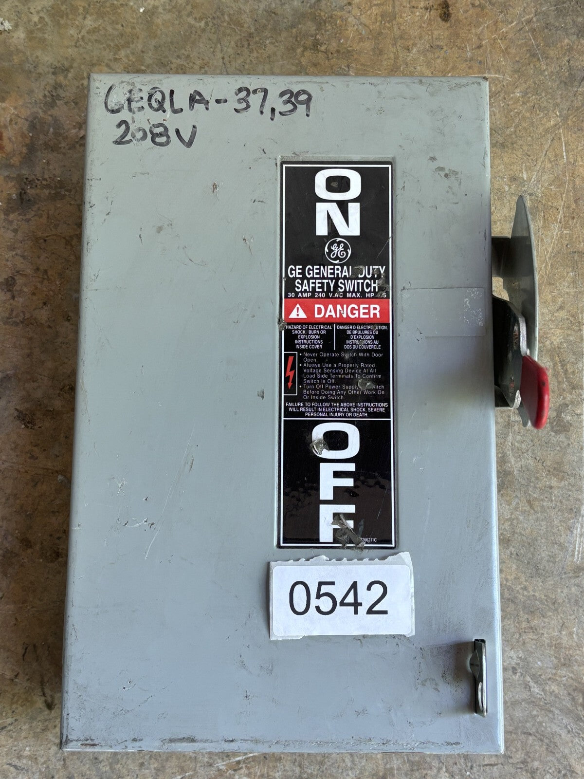 General Electric TGN3321 General Duty Safety Switch 30 Amp 240 Vac0