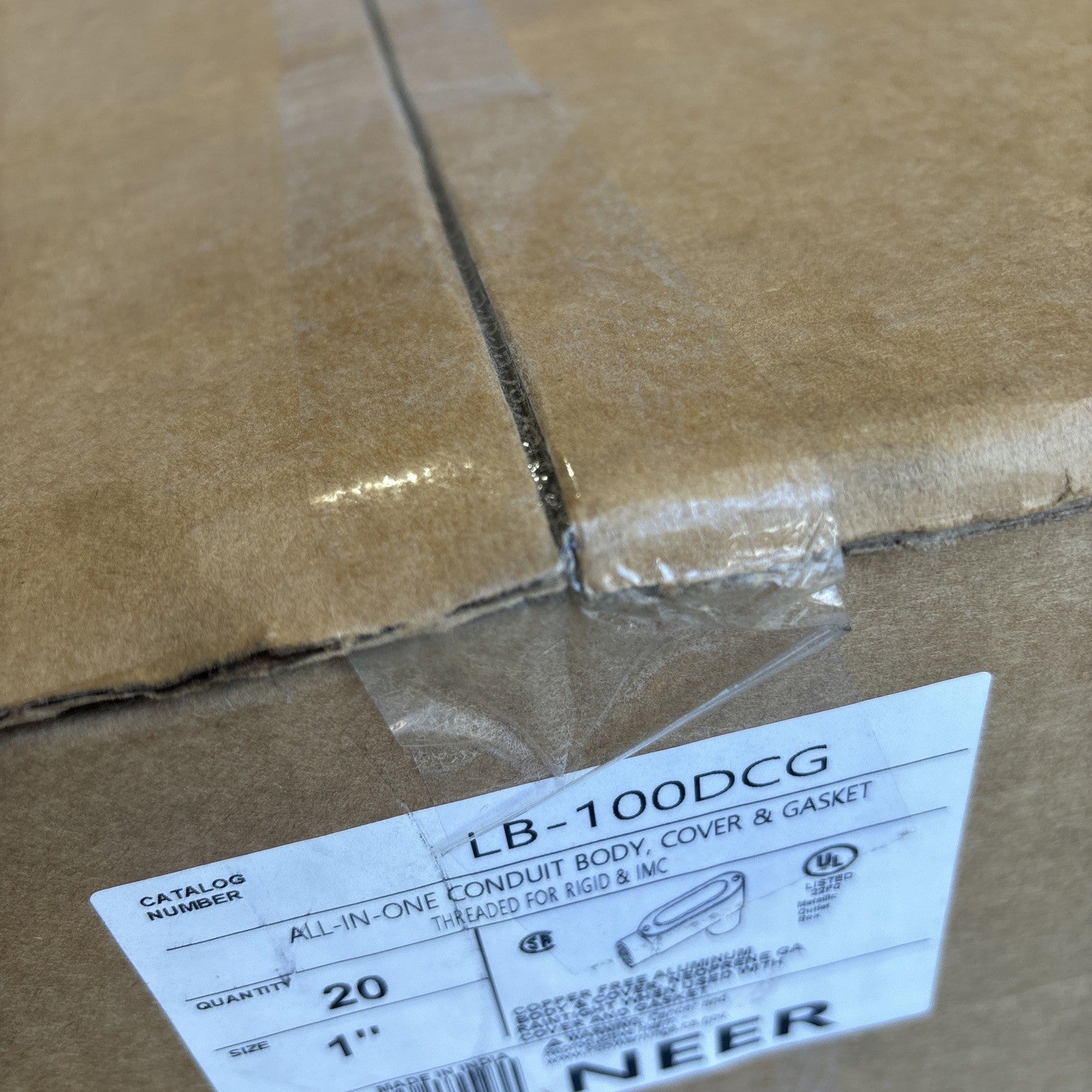20 LB-100DCG Type LB Conduit Body With Cover and Gasket 1 in Hub Appleton NEER2