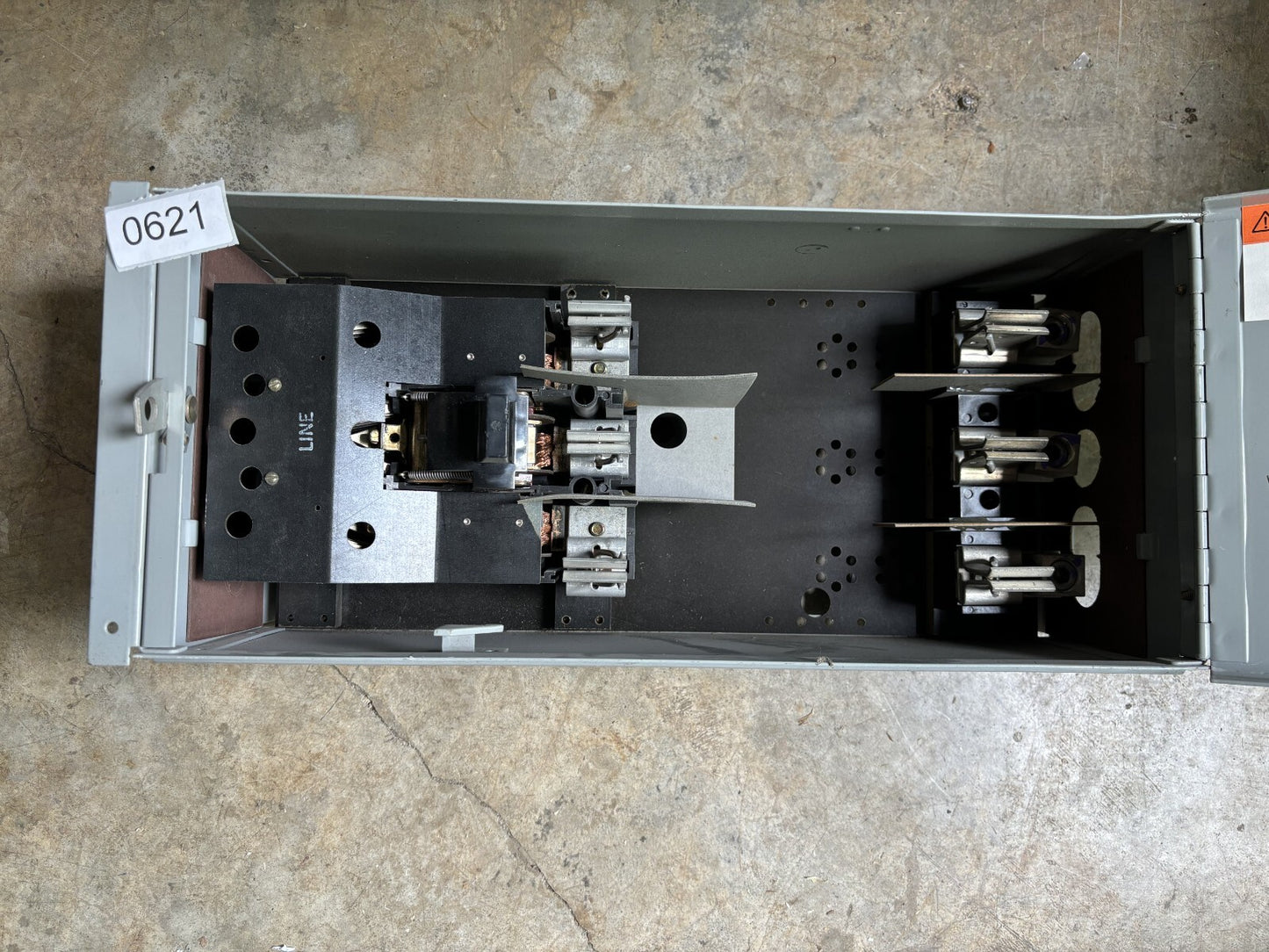 Westinghouse FDPS364R Fusible Panel Mount Switch 200 Amp 3 Pole 600 Vac2
