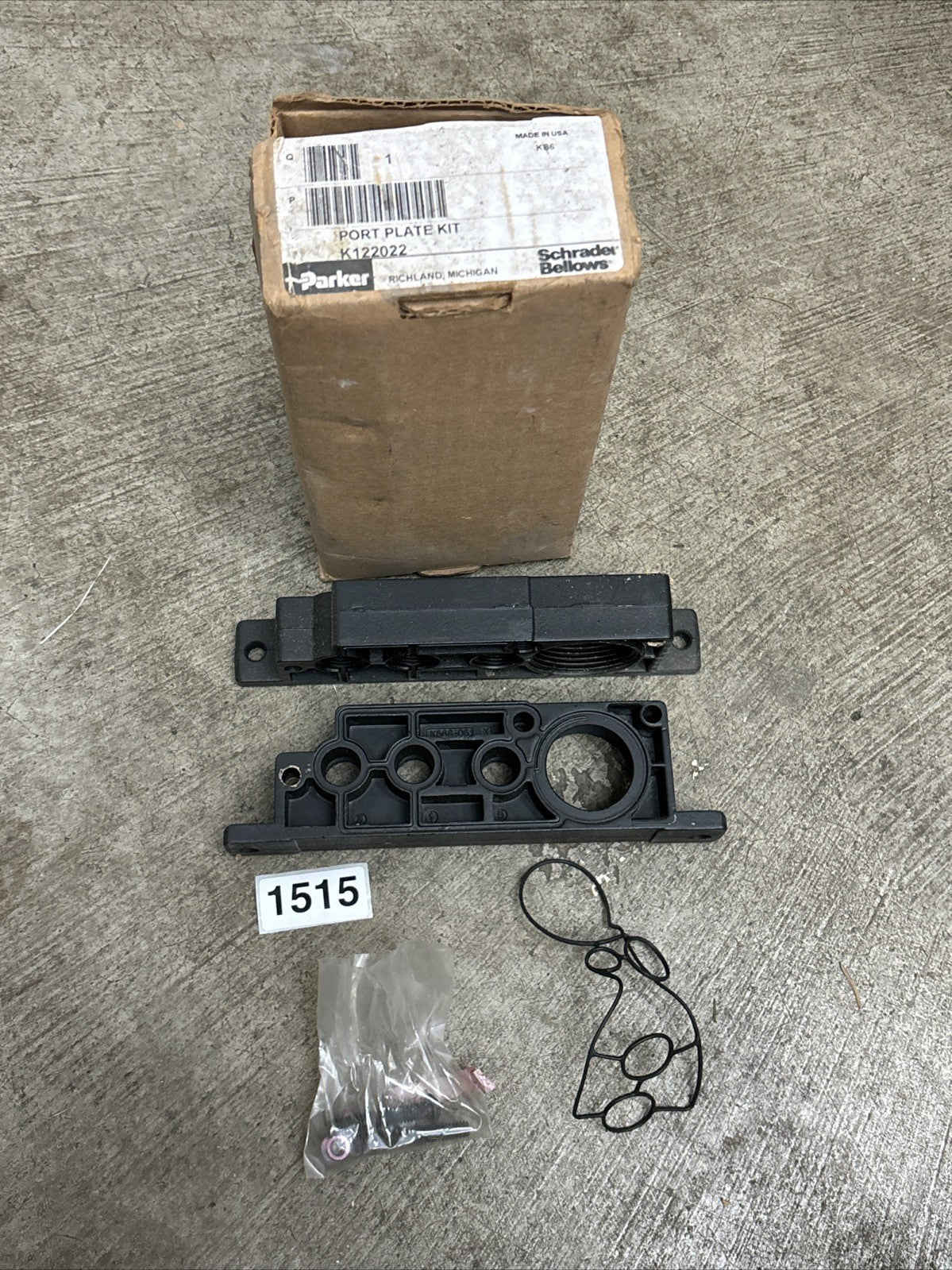NEW PARKER K122022 END PLATE PORT ADAPTER KIT0