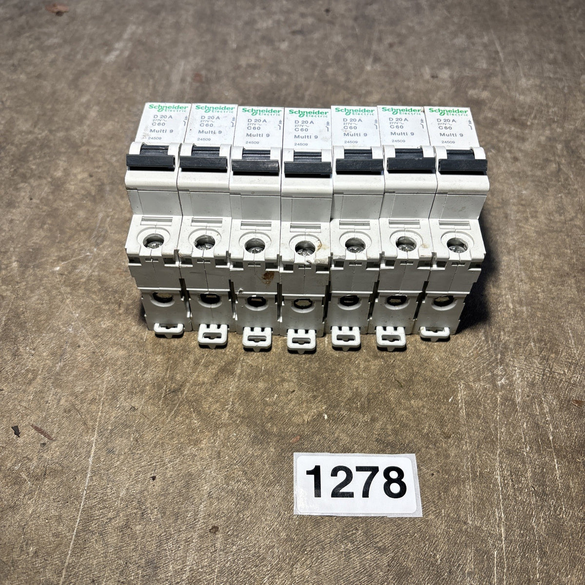 Schneider Electric C60 20A Multi 9 D20A Circuit Breaker 1 Pole DIN Rail Lot Of 71