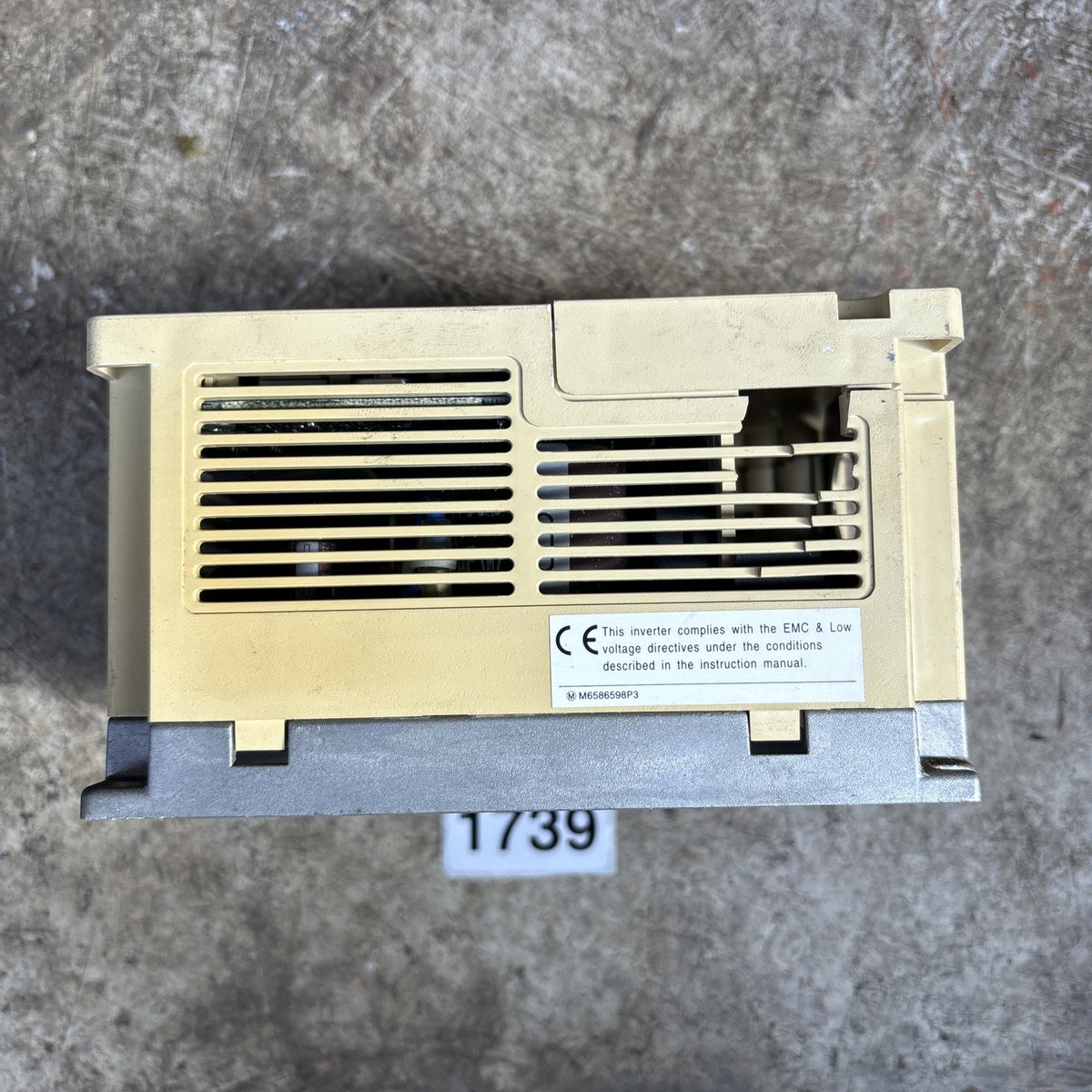 Toshiba VFS7 2004UP Transistor Invertor 3 Phase 3 Amp 200 230 Volts Works Read4