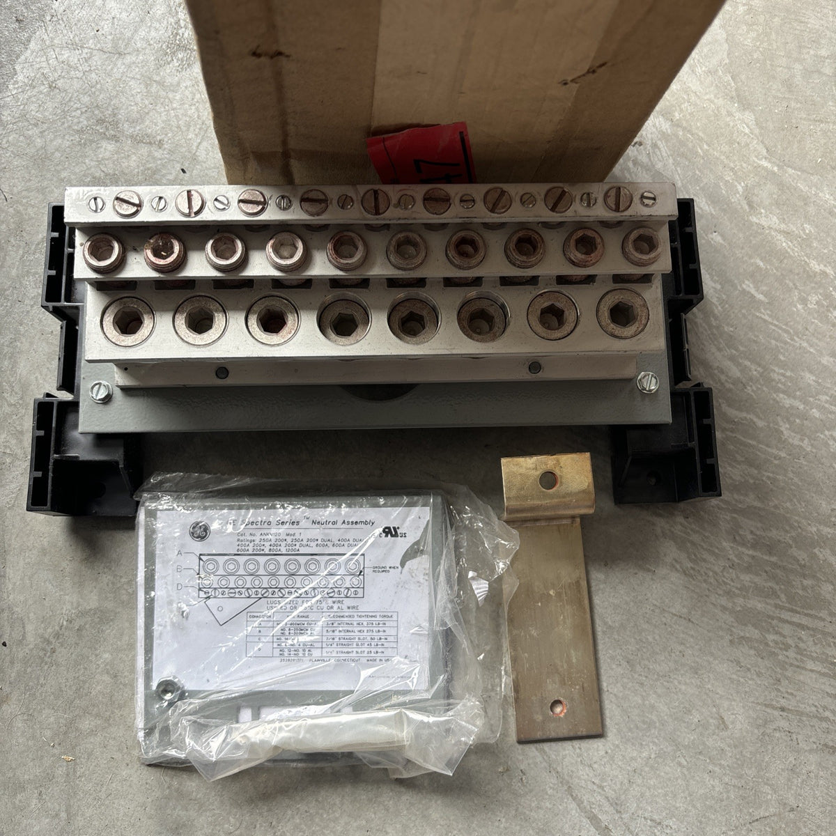 GE General Electric ANKN120 347V Panelboard Neutrals Kit w/Hardware (New)1