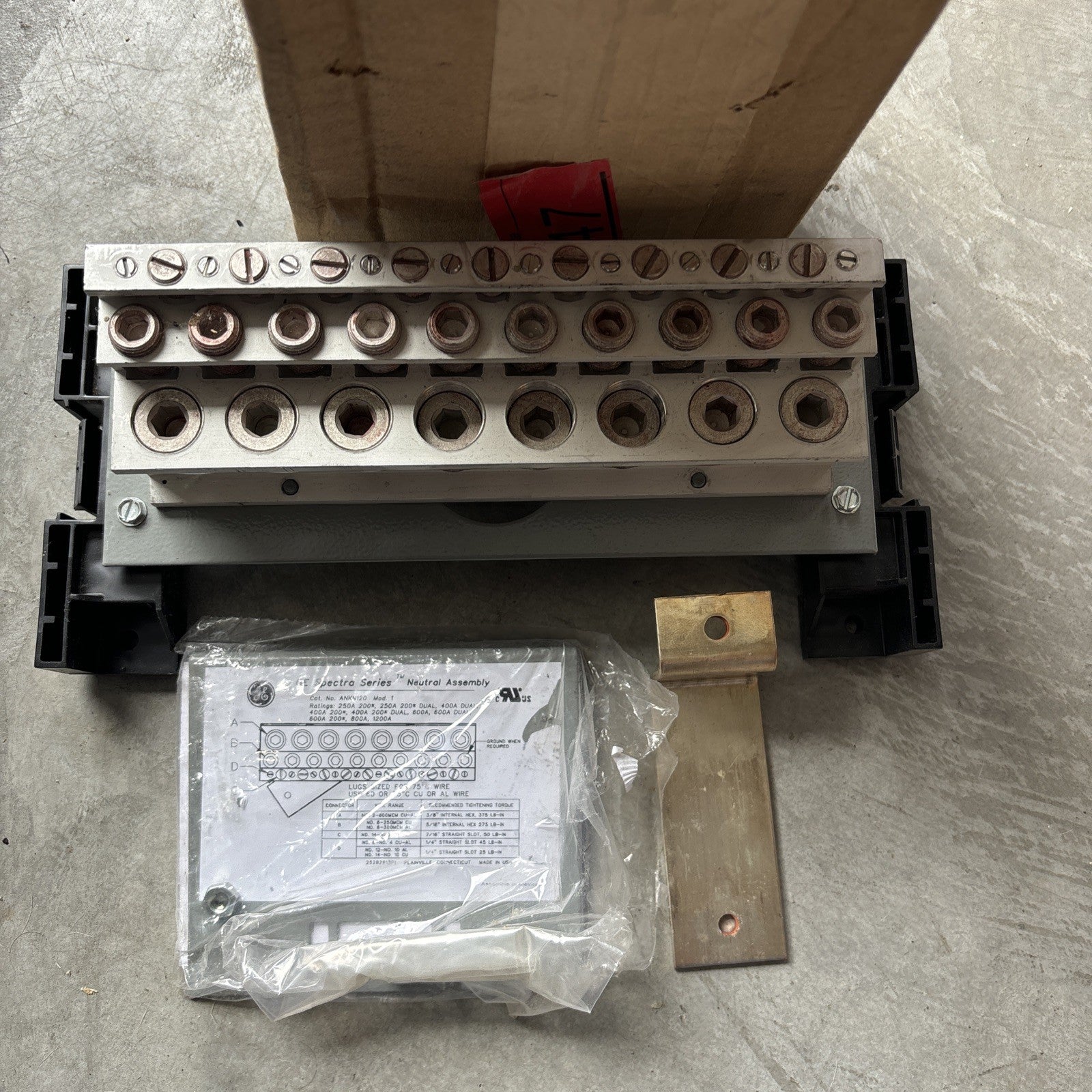 GE General Electric ANKN120 347V Panelboard Neutrals Kit w/Hardware (New)1