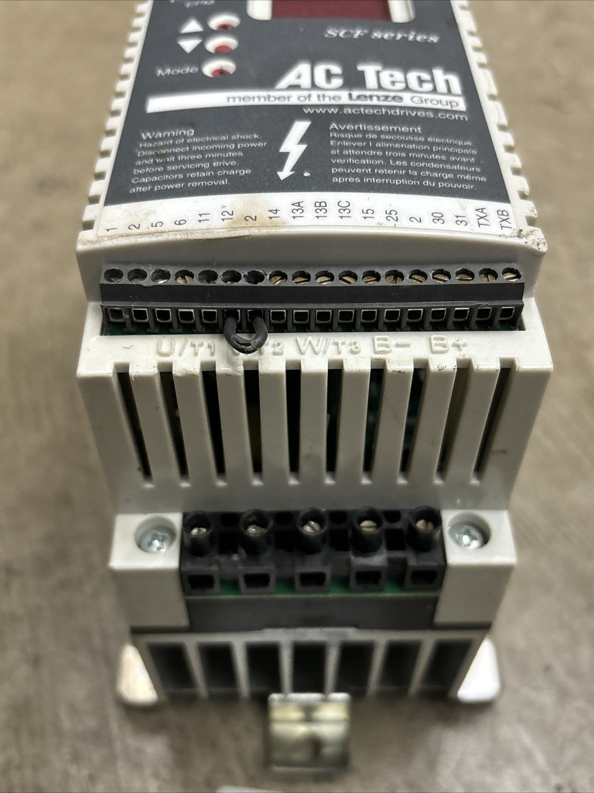 AC TECH SF210 VARIABLE SPEED DRIVE 1HP 208/240V 3PH (3F3)3