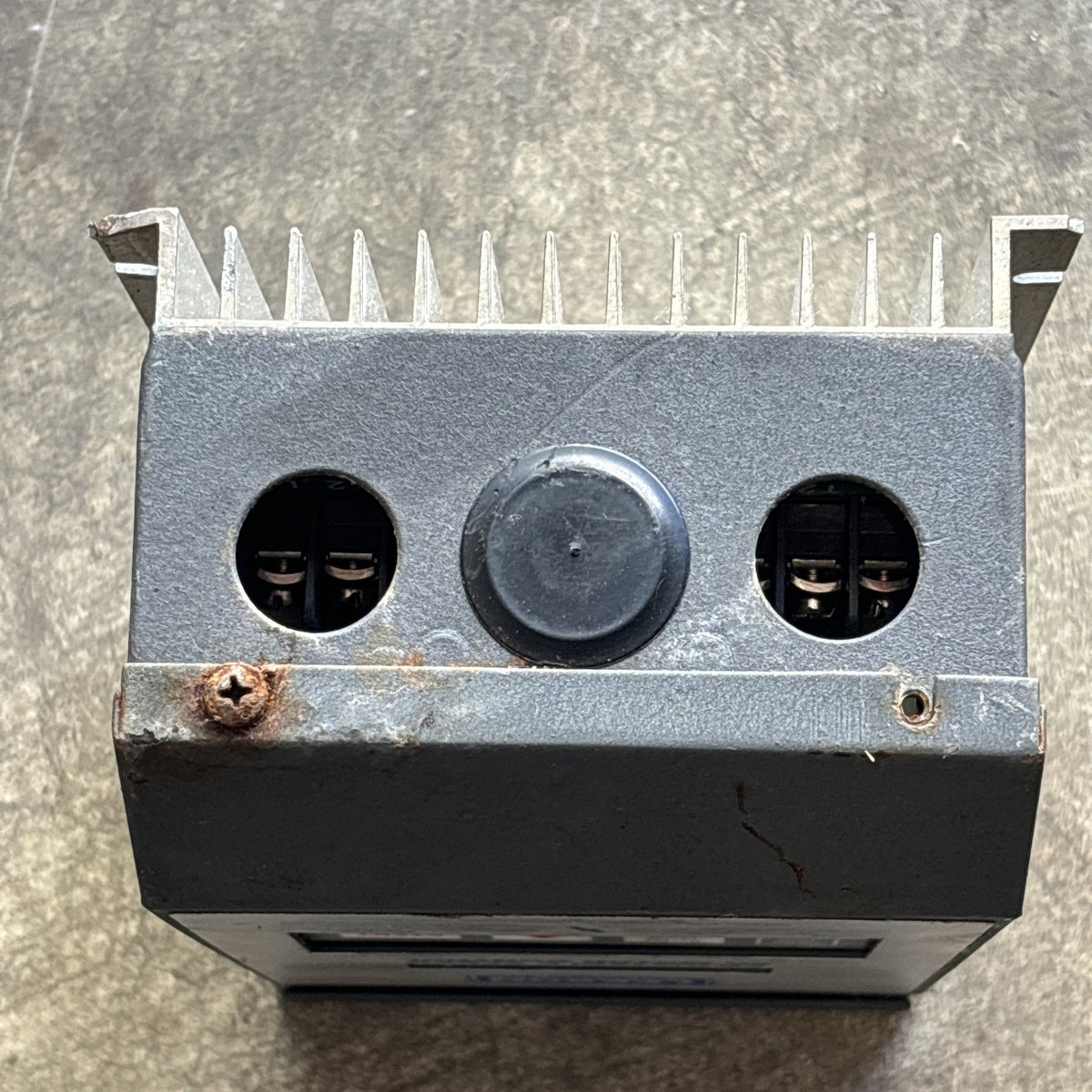 LEESON 174925.00 Variable Speed Drive VFD 480 590V 3PH 1Hp AC Motor1