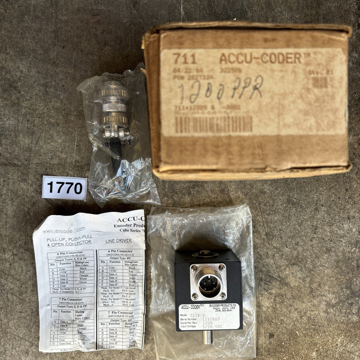 NEW ACCU CODER No box 711 S INCREMENTAL SHAFT ENCODER, 711* 5 28 VDC 6 PINS0