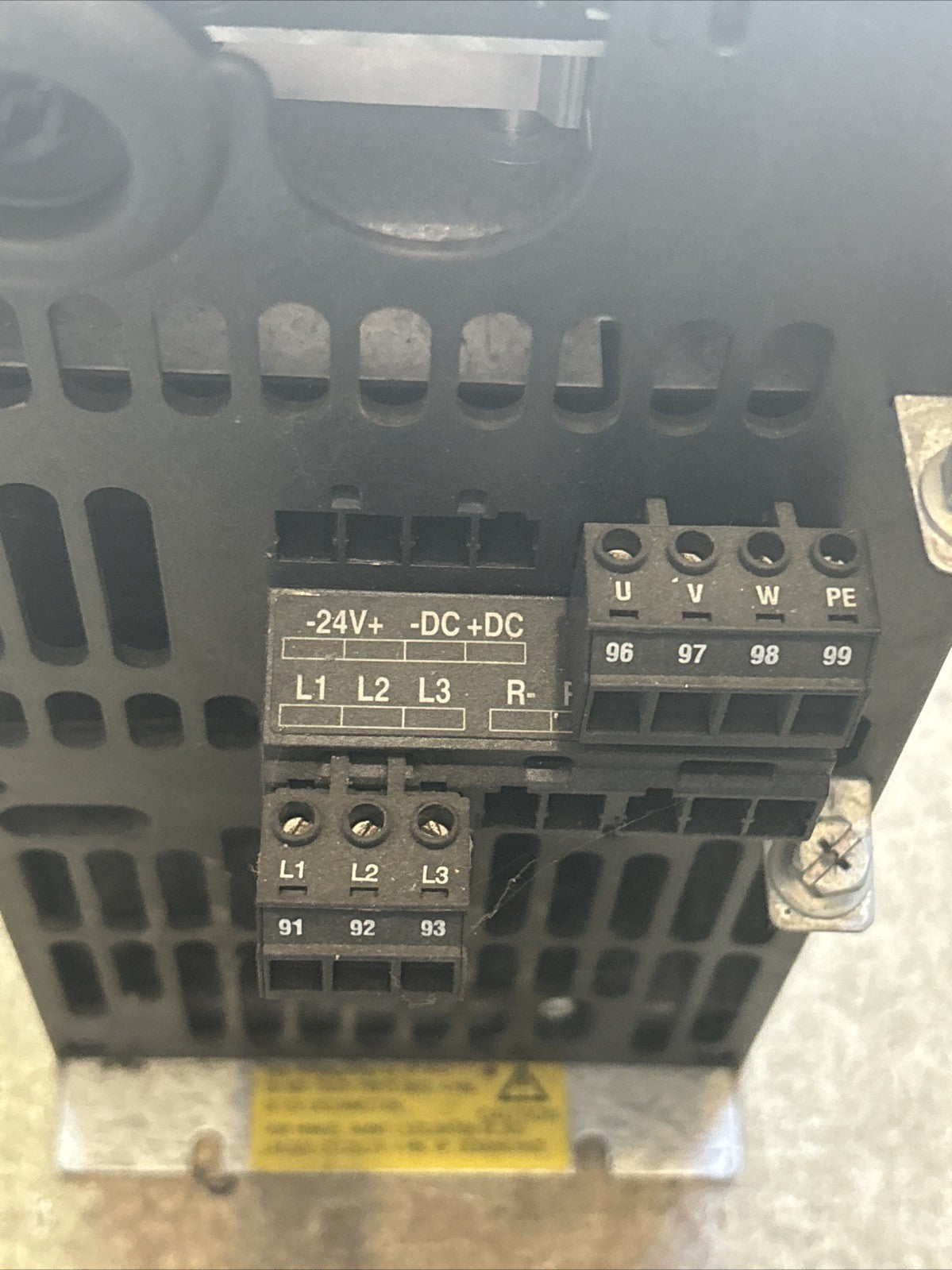Danfoss 175Z0077 VLT Type 5011 SB With Brake Frequency Converter2