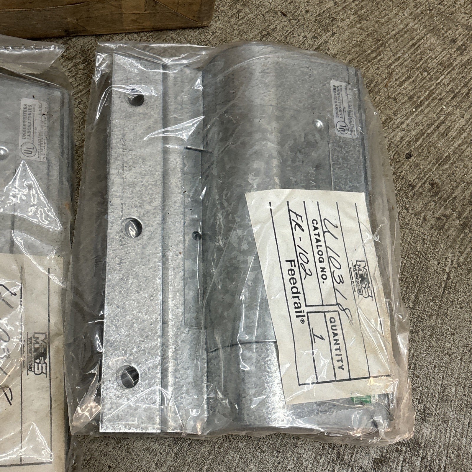 LOT OF 2 NEW FEEDRAIL FR102 COUPLING PLATE SET3