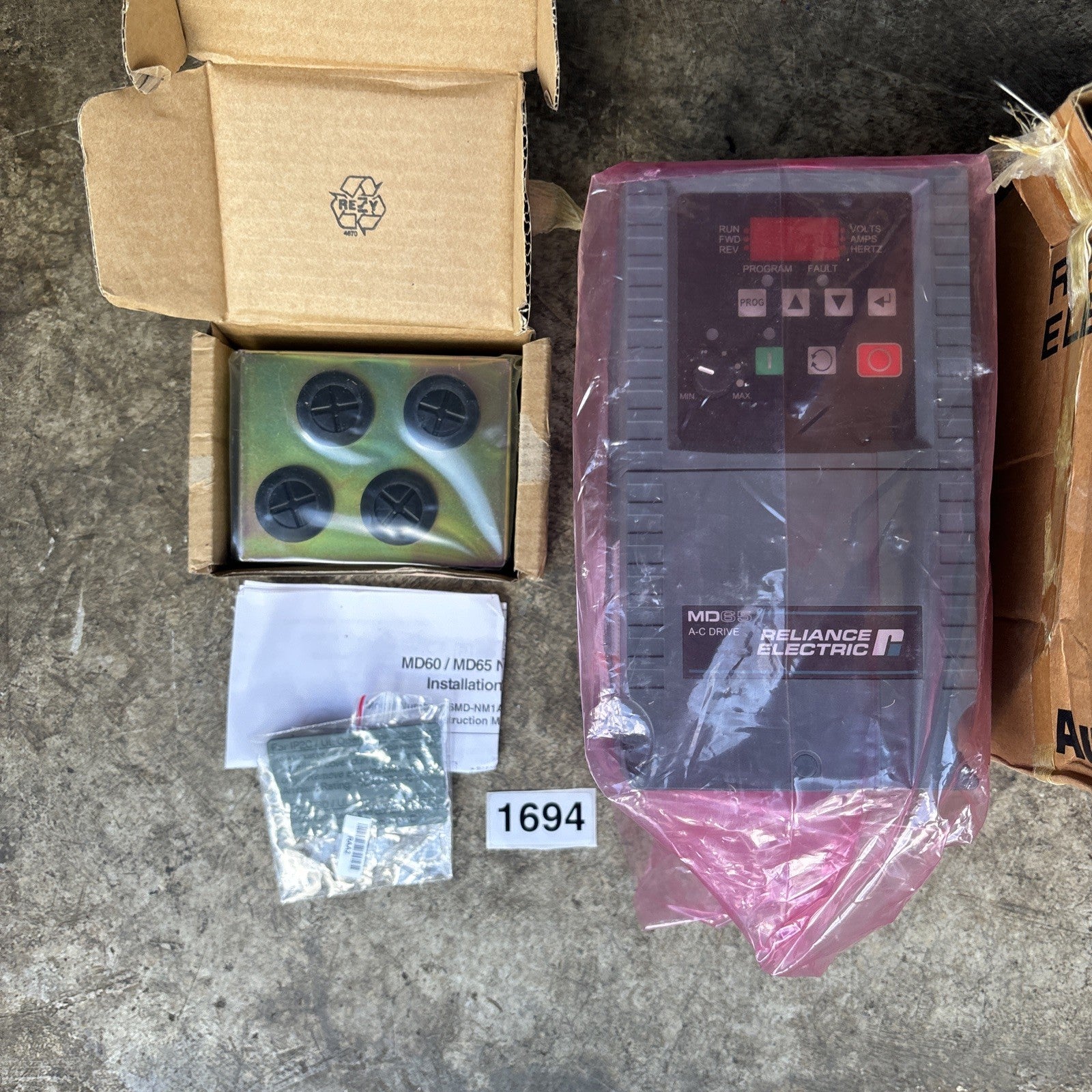 Reliance Electric MD65 AC DRIVE 6MB200P5 0.5HP 0.4kW 6MDBN 2P3102 NEW2