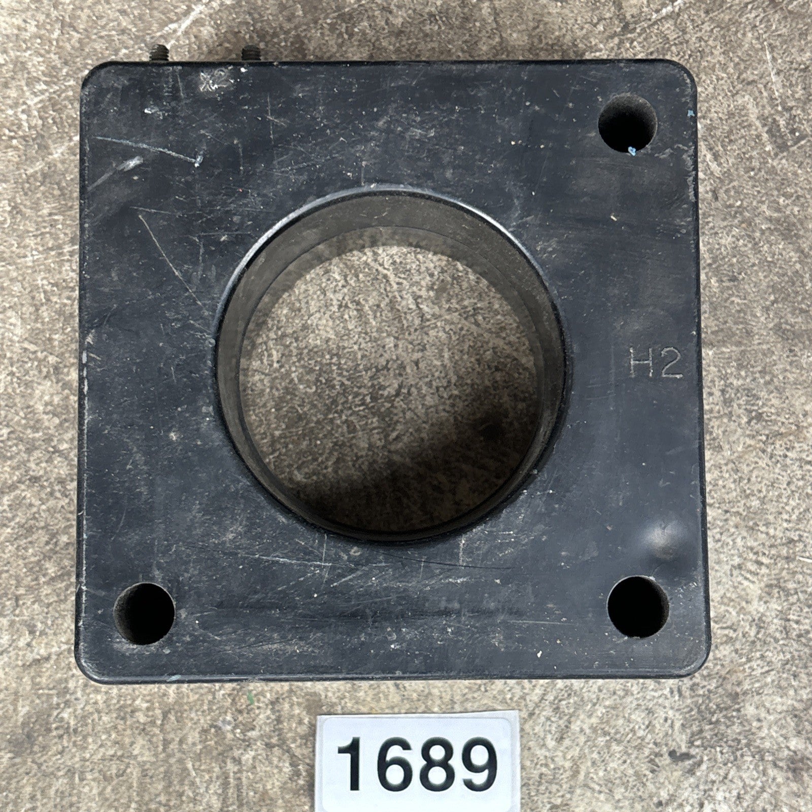 82 104182 10 200:5 Ratio Current Transformer 600V 10KV 50 400z3