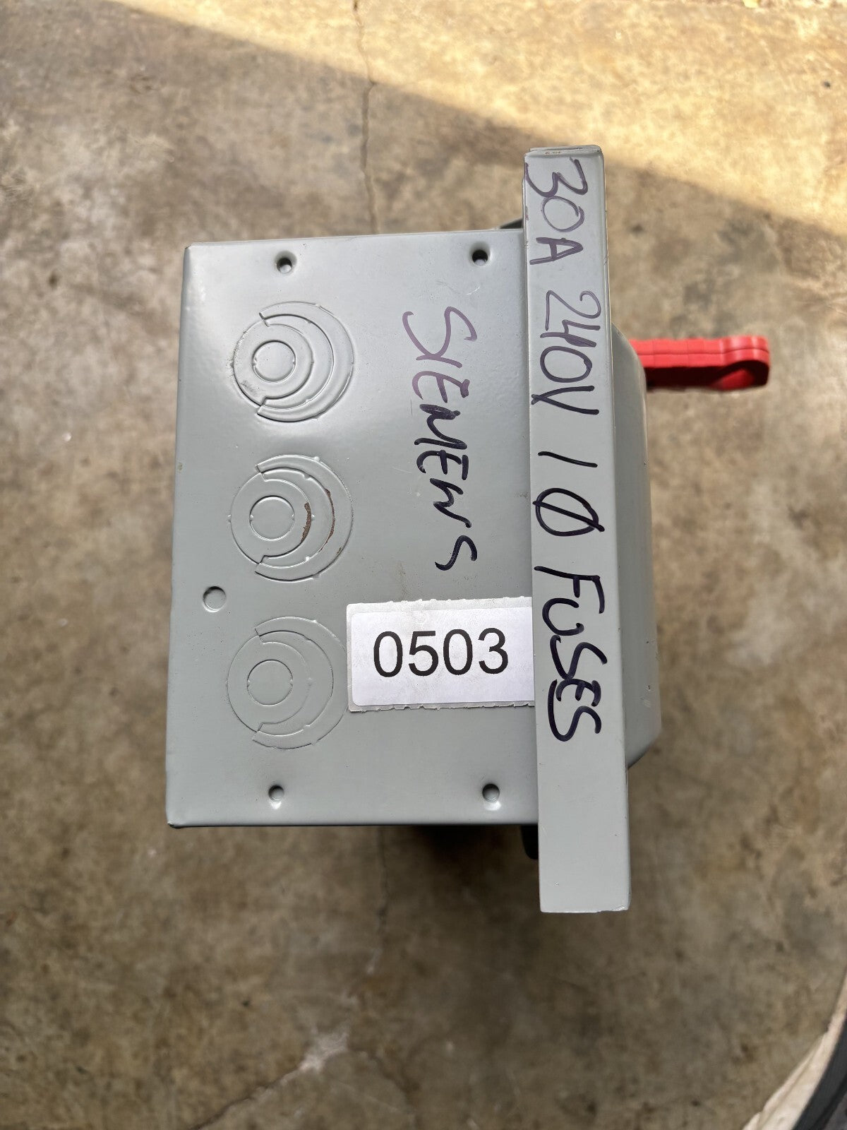 Siemens HF221N Fusible Heavy Duty Safety Switch 30 Amp 240 Vac4